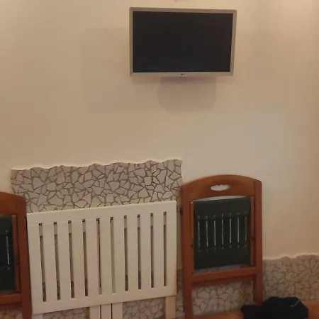 בית הארחה Tiny ספרלונגה